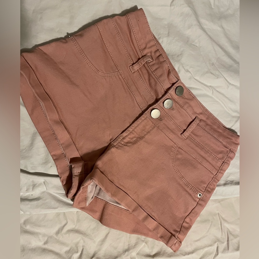 NO BOUNDARIES HIGH WAISTED SHORTS SIZE 11